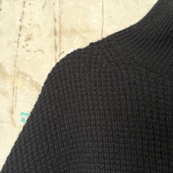 Everlane Cashmere Waffle Square Turtleneck Sweater - Picture 4 of 6